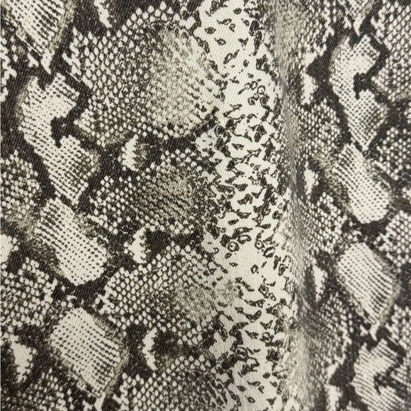 Chico’s Platinum Denim - Size 16 (Chico’s 3) - Picture 4 of 7